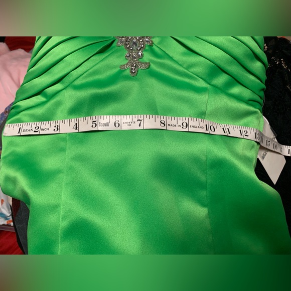 Hailey Logan by Adrianna Papell Long/Prom Formal Gown size 3/4 NWT - Picture 7 of 9